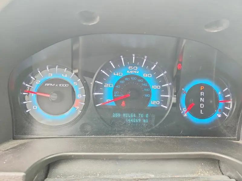 2010 FORD FUSION SE  
