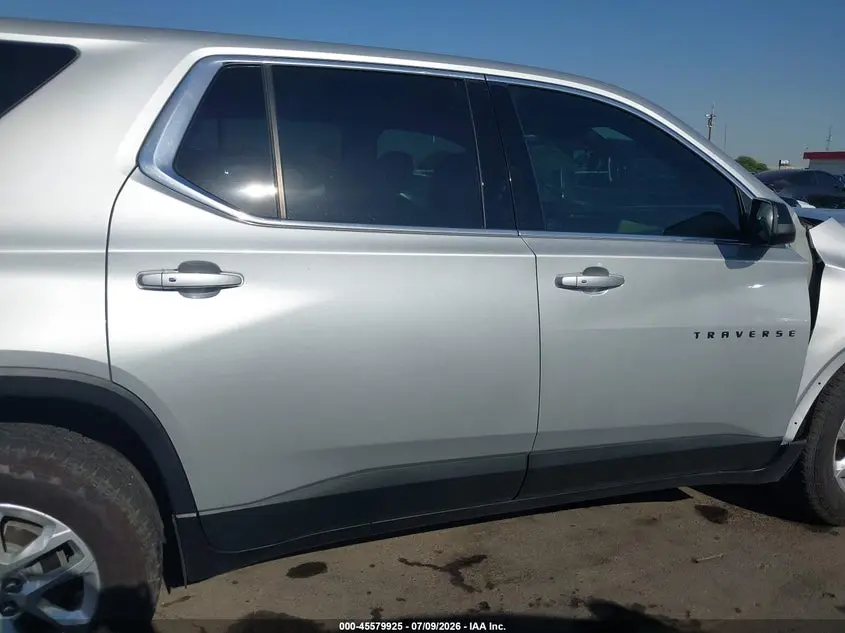 2022 CHEVROLET TRAVERSE FWD LS