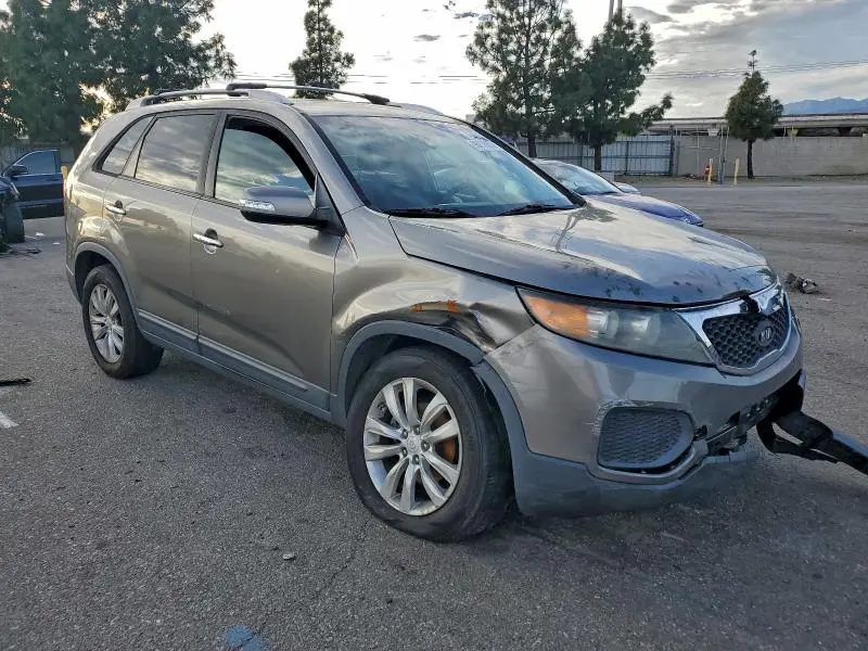 2011 KIA SORENTO BASE  