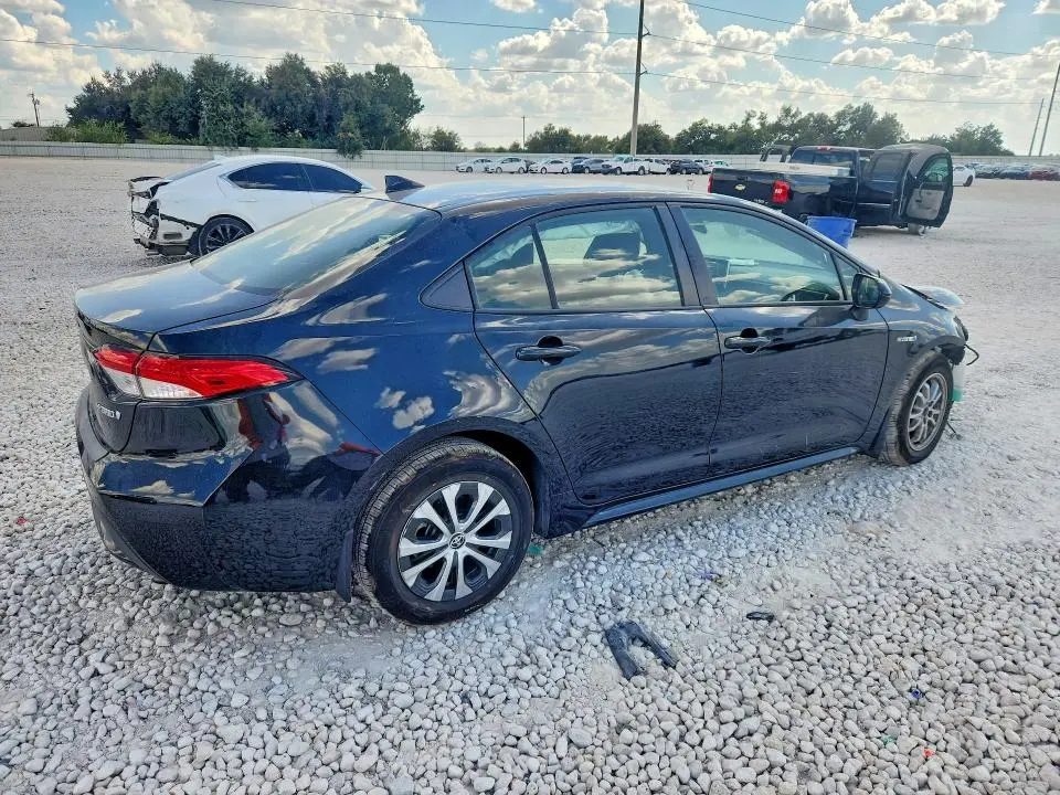 2021 TOYOTA COROLLA LE  