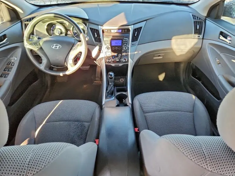 2011 HYUNDAI SONATA GLS  