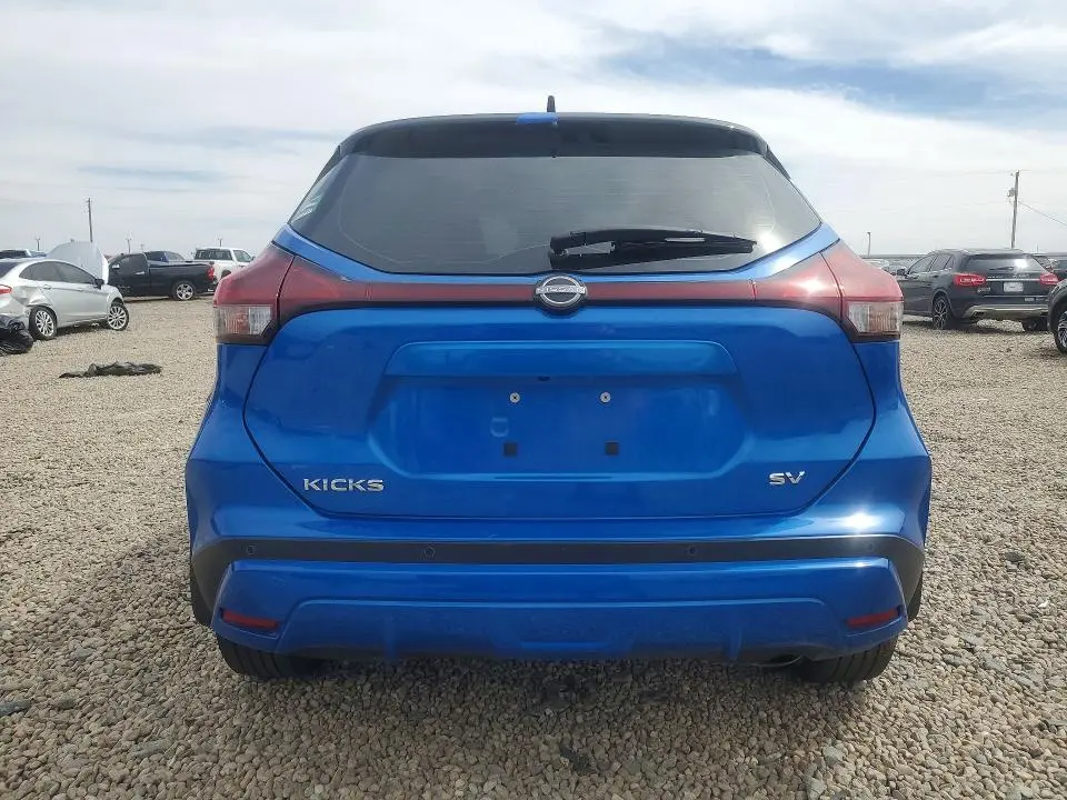 2024 NISSAN KICKS SV  