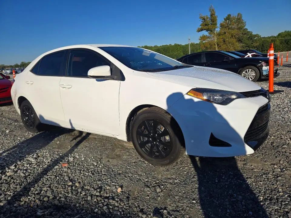 2018 TOYOTA COROLLA LE  