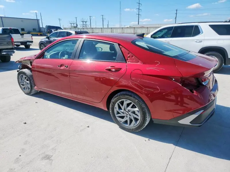 2024 HYUNDAI ELANTRA SEL  