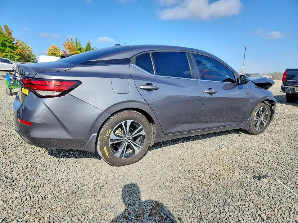 2022 NISSAN SENTRA SV  