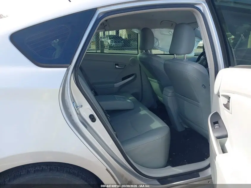 2014 TOYOTA PRIUS FOUR