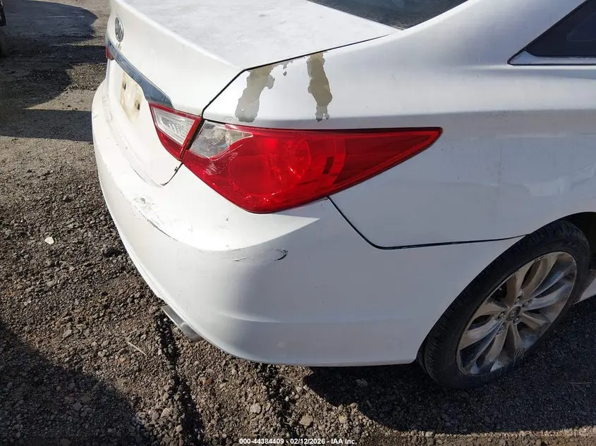 2011 HYUNDAI SONATA SE