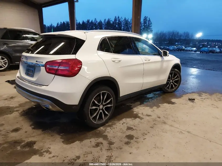 2017 MERCEDES-BENZ GLA 250 4MATIC