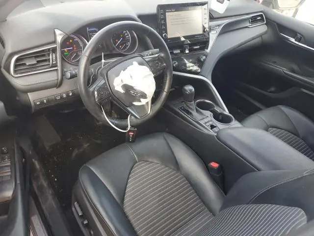 2022 TOYOTA CAMRY XLE  