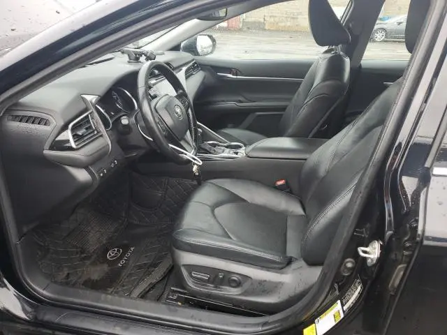 2020 TOYOTA CAMRY XLE  