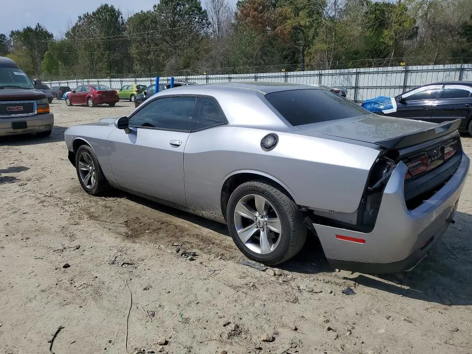 2016 DODGE CHALLENGER SXT  