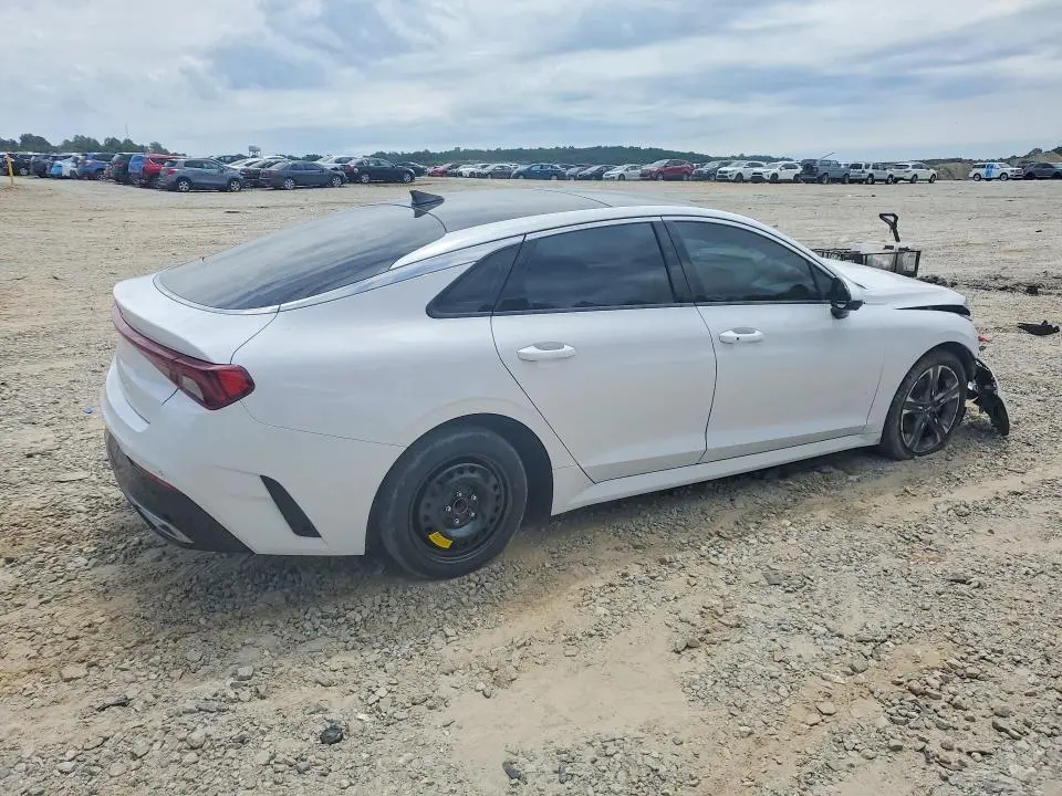 2022 KIA K5 EX  