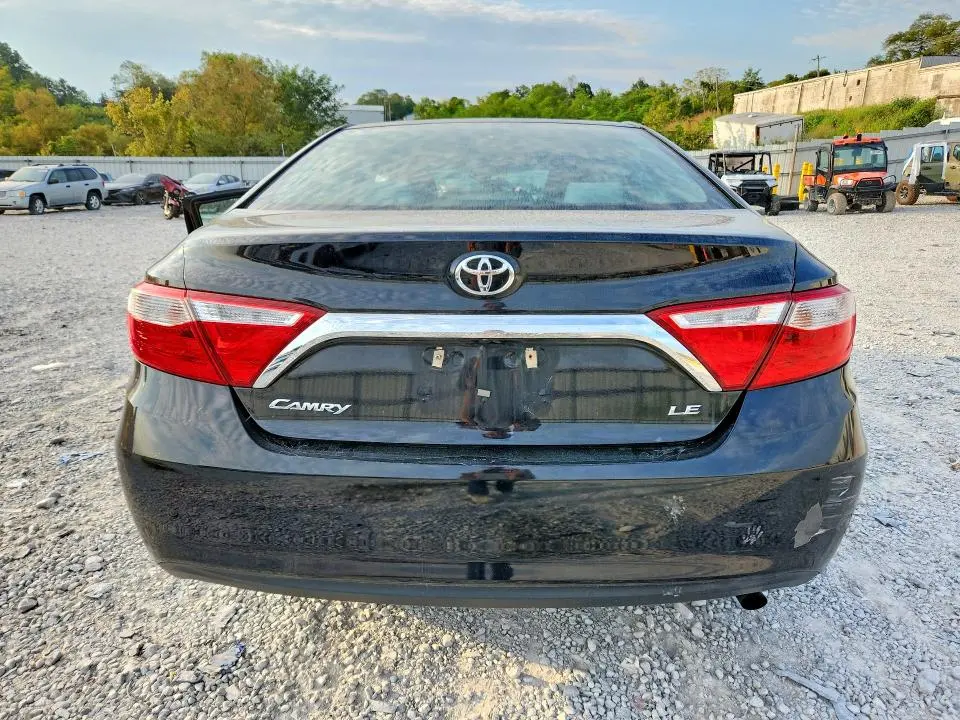2017 TOYOTA CAMRY LE  