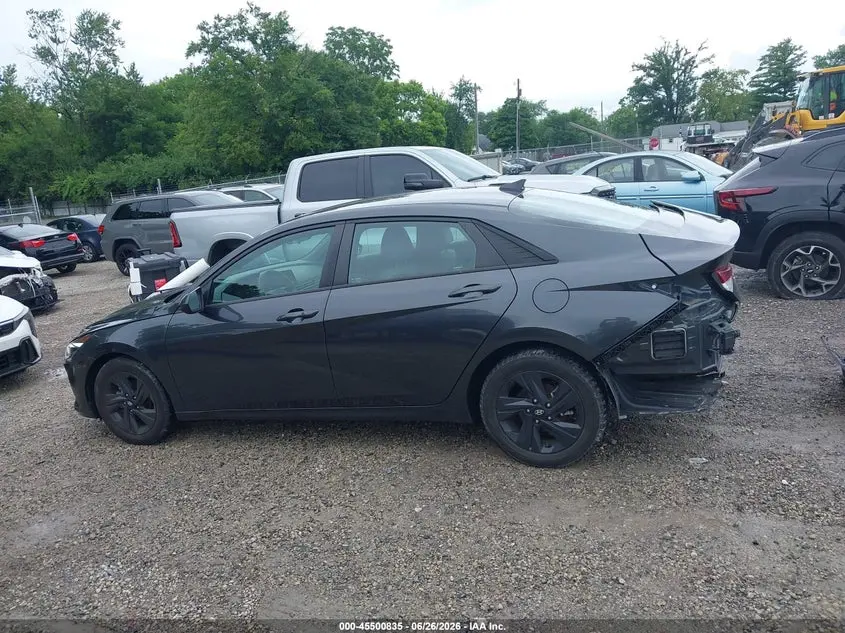 2022 HYUNDAI ELANTRA SEL