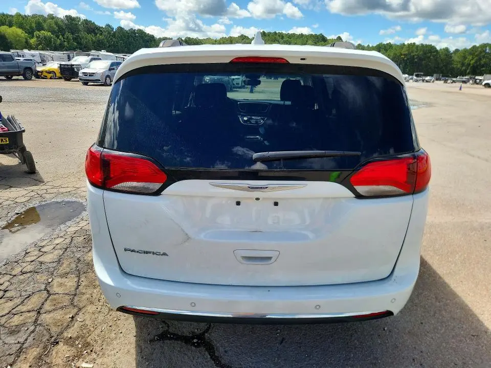 2017 CHRYSLER PACIFICA TOURING L  