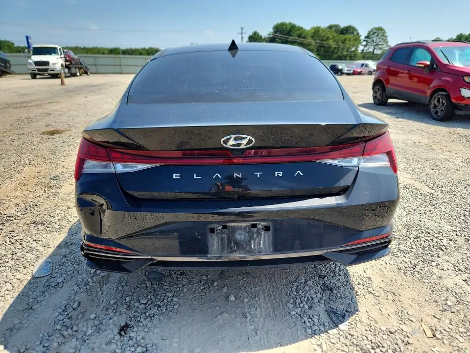 2022 HYUNDAI ELANTRA SEL  