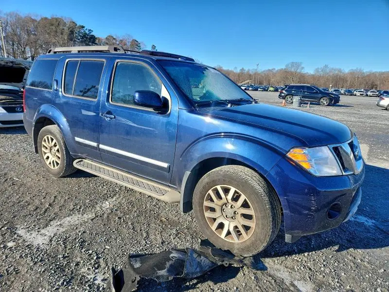 2011 NISSAN PATHFINDER S  