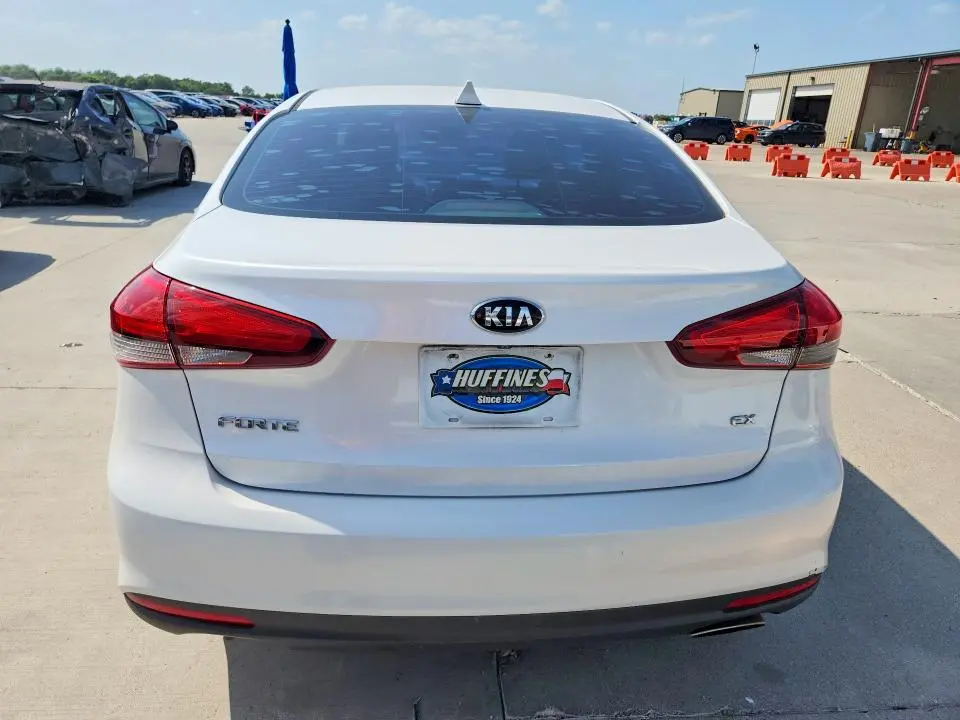 2017 KIA FORTE EX  