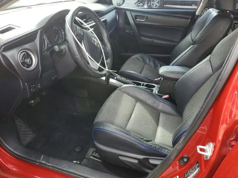 2017 TOYOTA COROLLA SE  