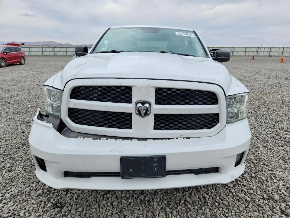 2015 RAM 1500 ST  