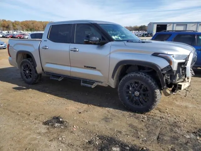 2024 TOYOTA TUNDRA CREWMAX LIMITED  