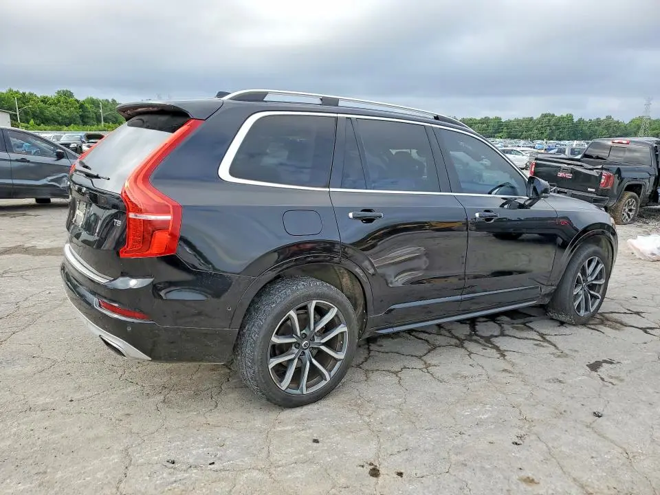 2017 VOLVO XC90 T5  