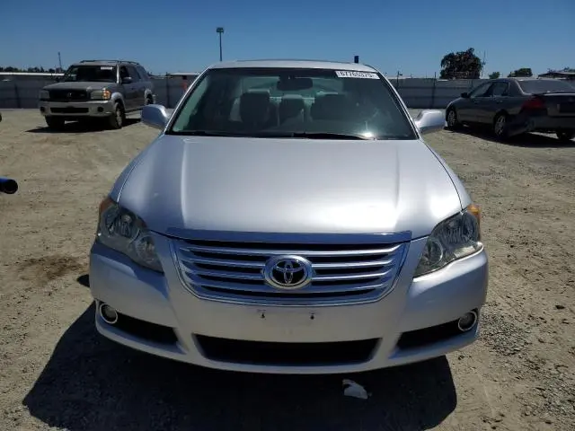 2010 TOYOTA AVALON XL