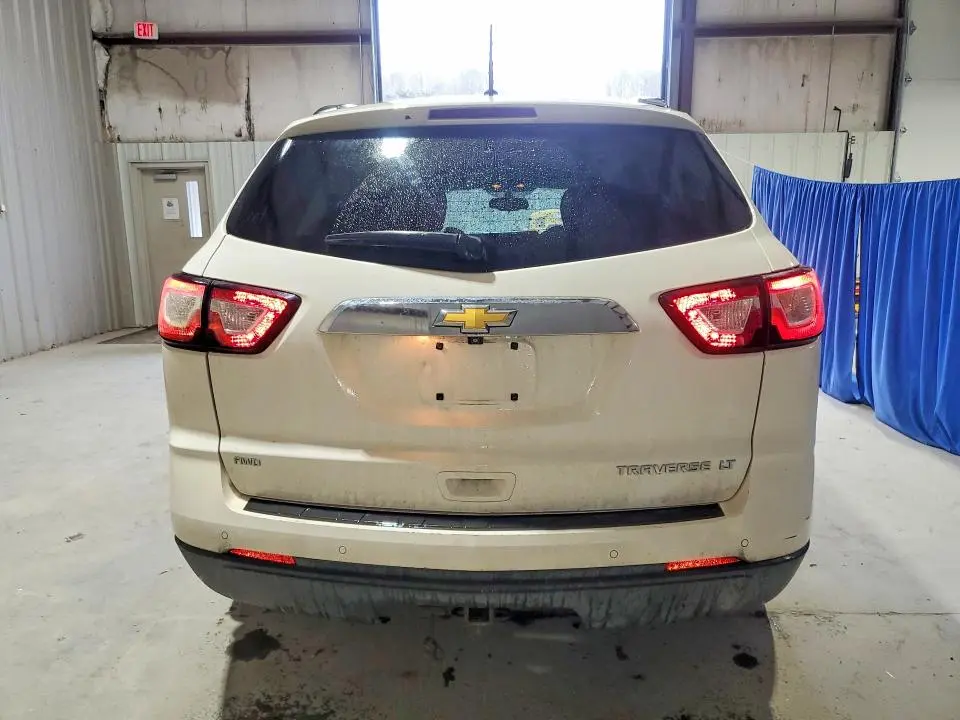 2014 CHEVROLET TRAVERSE LT  