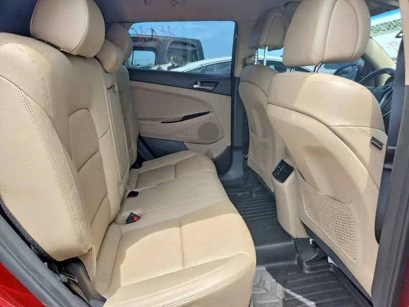 2017 HYUNDAI TUCSON SE PLUS  