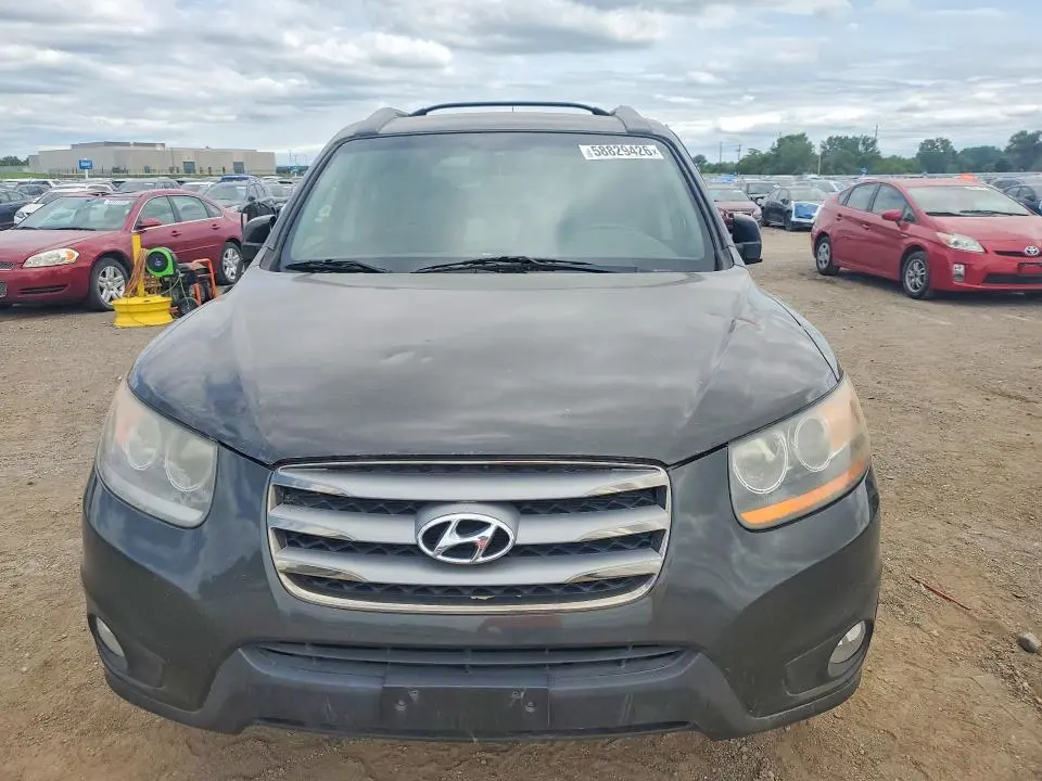 2012 HYUNDAI SANTA FE SE  