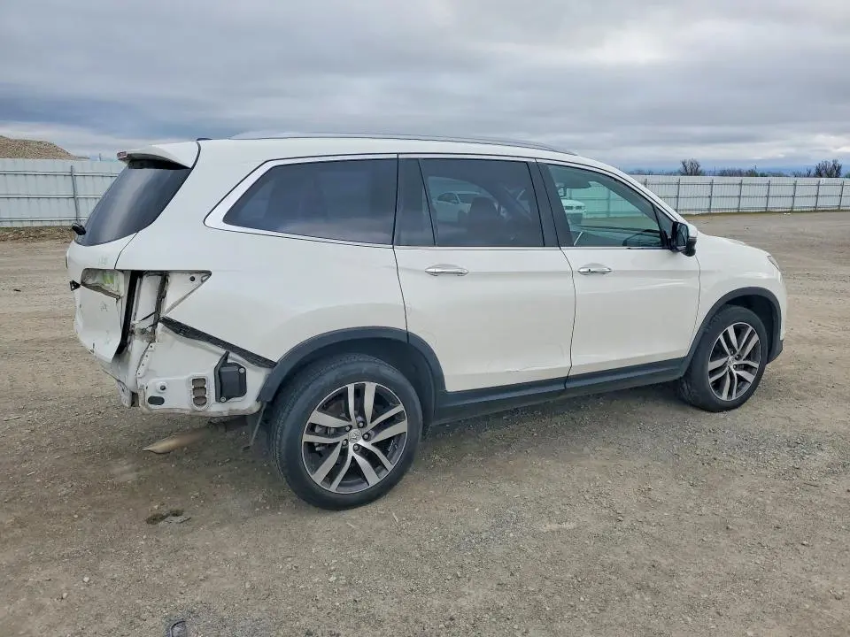 2017 HONDA PILOT TOURING  