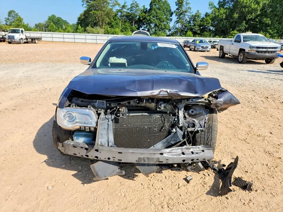 2016 CHRYSLER 300C   