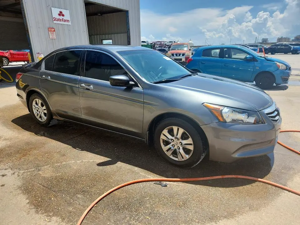 2011 HONDA ACCORD LXP  