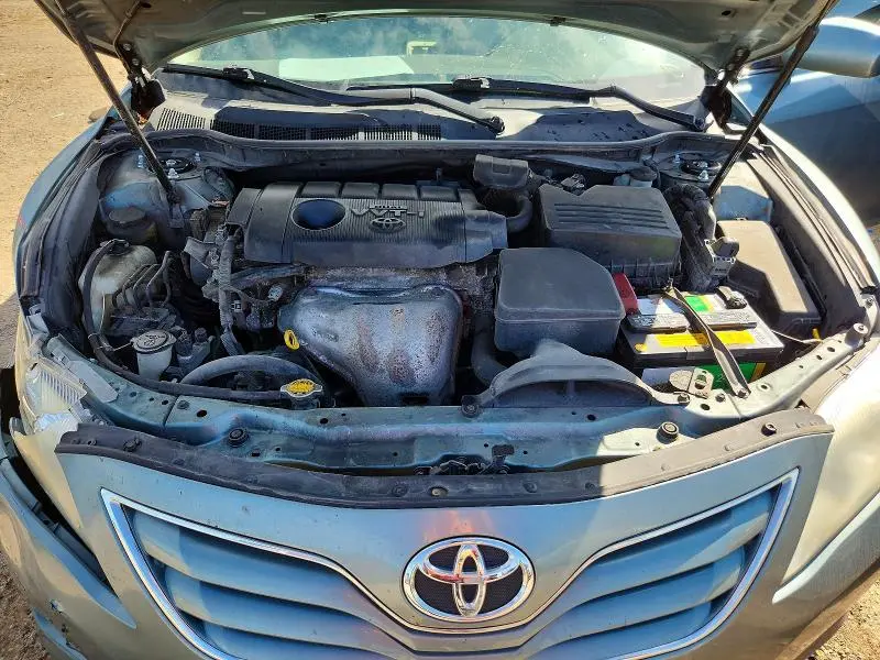 2011 TOYOTA CAMRY LE  