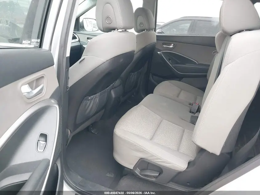 2016 HYUNDAI SANTA FE SE