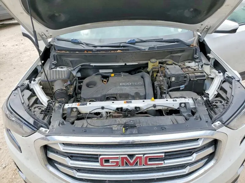 2021 GMC TERRAIN SLT  