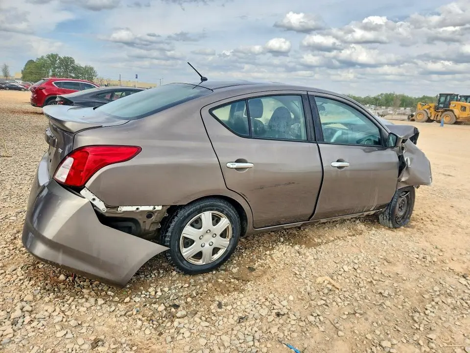 2017 NISSAN VERSA 1.6 SV  