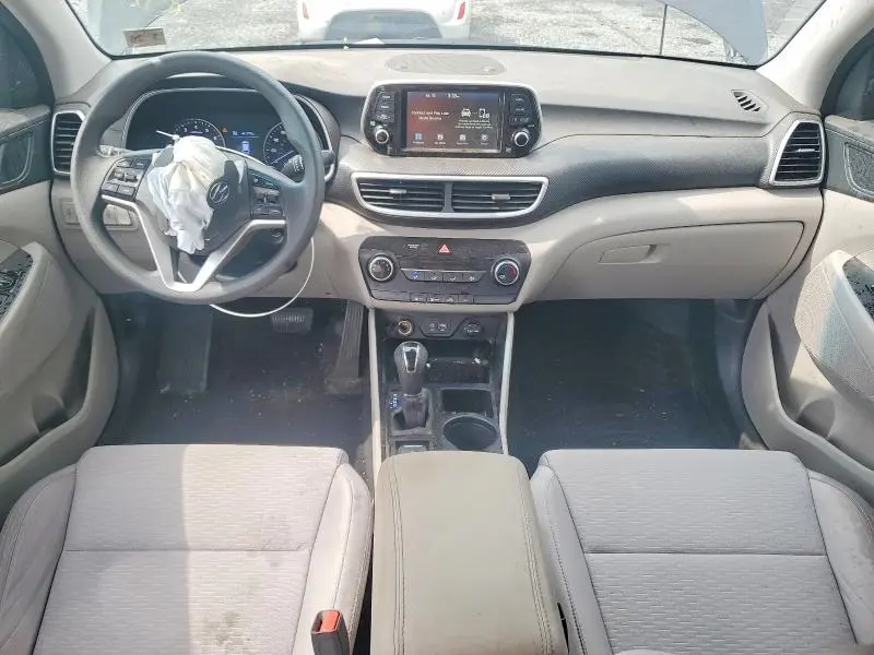 2021 HYUNDAI TUCSON SE  