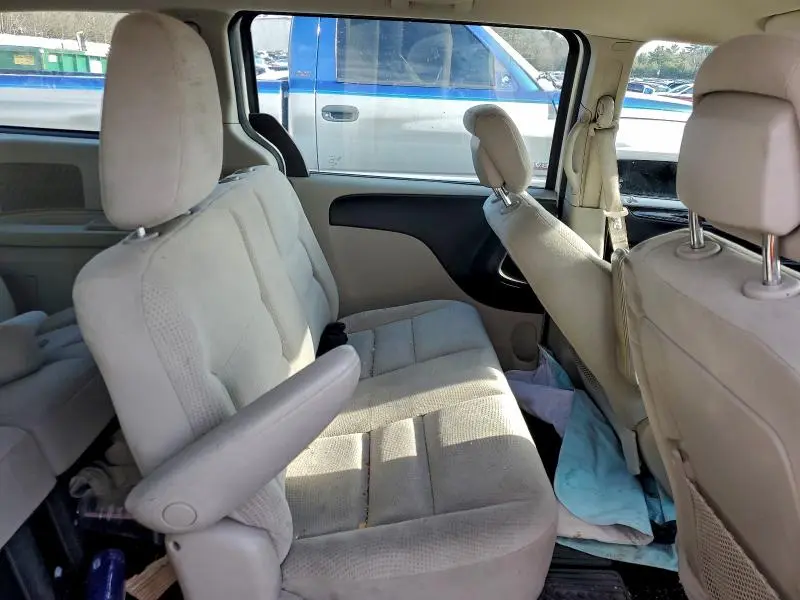 2014 DODGE GRAND CARAVAN SE  