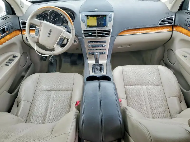 2010 LINCOLN MKT   