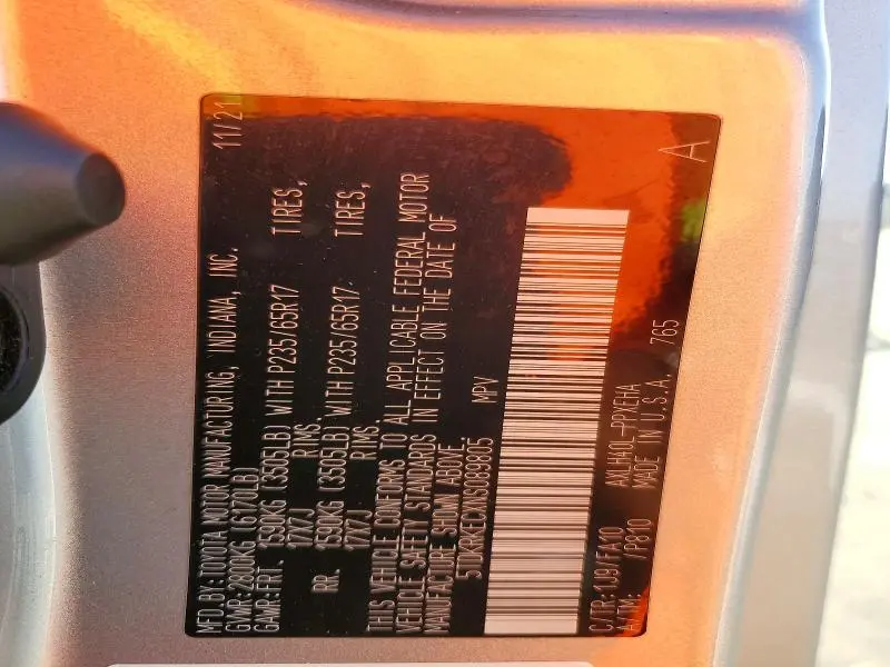 2022 TOYOTA SIENNA LE 8-PASSENGER  