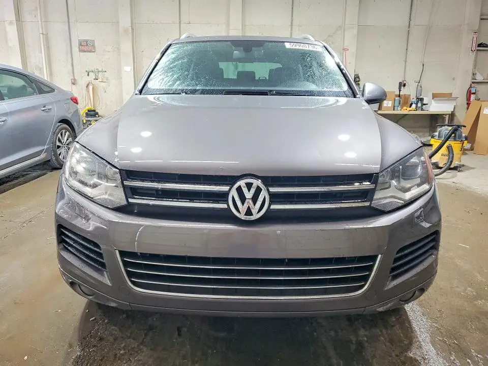 2013 VOLKSWAGEN TOUAREG V6 TDI  