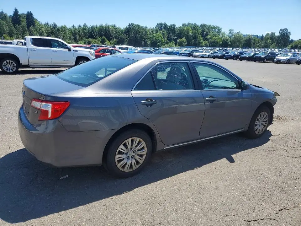 2014 TOYOTA CAMRY LE  