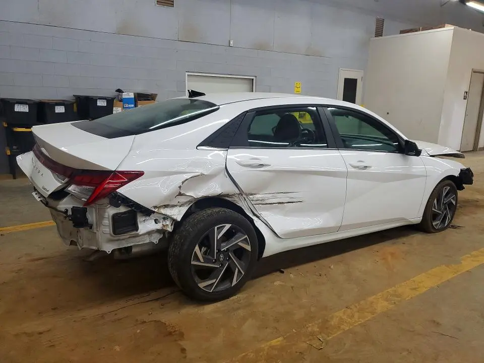 2024 HYUNDAI ELANTRA LIMITED  