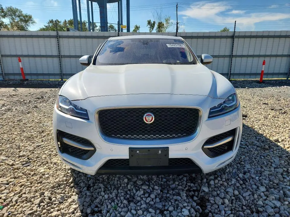 2017 JAGUAR F-PACE R - SPORT  