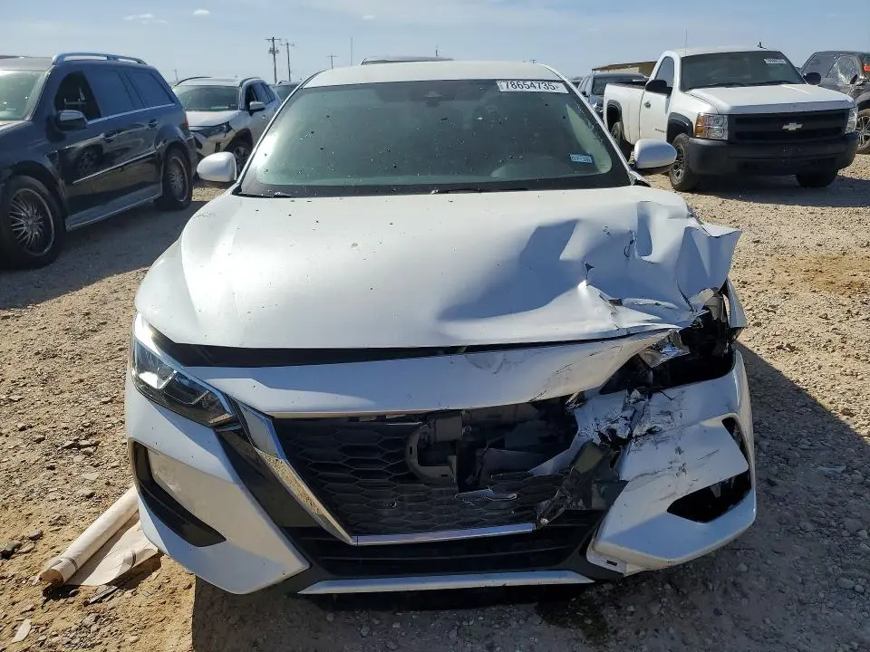 2022 NISSAN SENTRA SV  