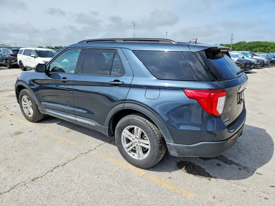 2022 FORD EXPLORER XLT  