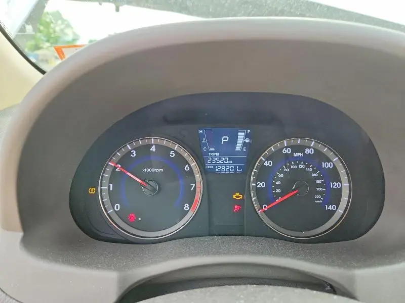 2013 HYUNDAI ACCENT GLS  