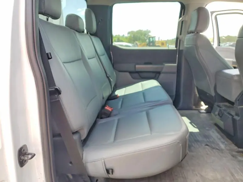 2024 FORD F150 XL  