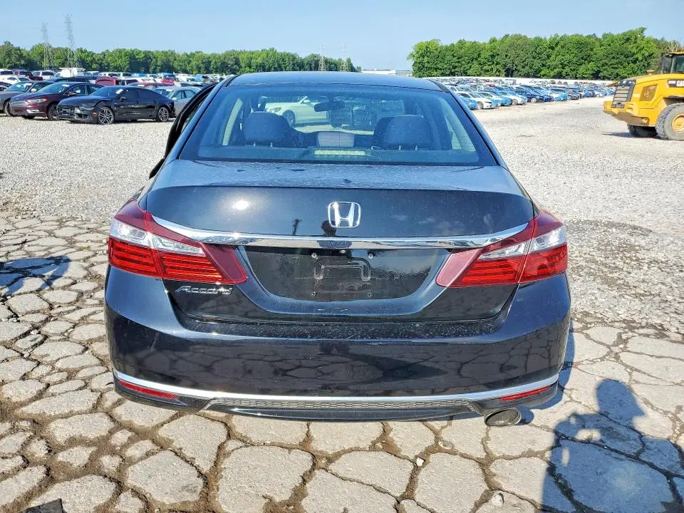 2017 HONDA ACCORD LX  